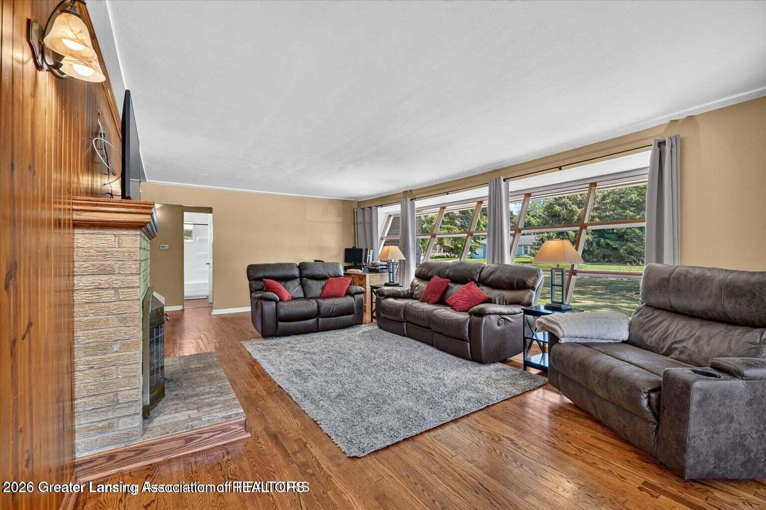 876 Riverside Drive Portland, MI 48875 - Photo 11 of 60 20260716172216358369000000-o