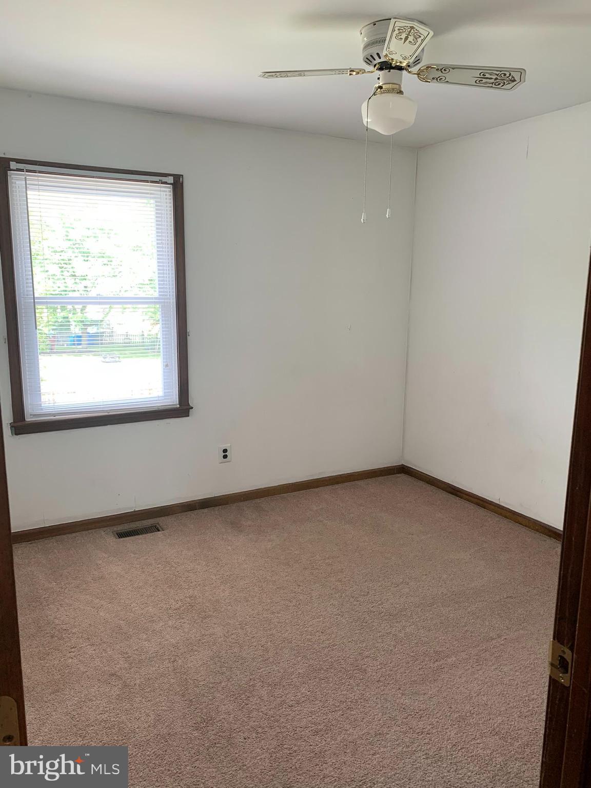 402 Carpenter Street Glassboro, NJ 08028 - Photo 23 of 26