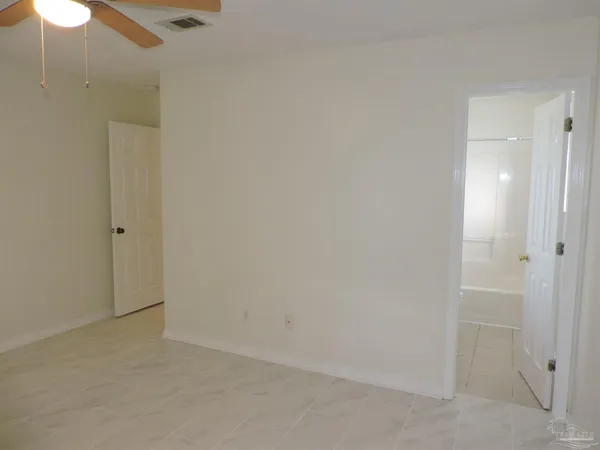 a view of backyard of the house