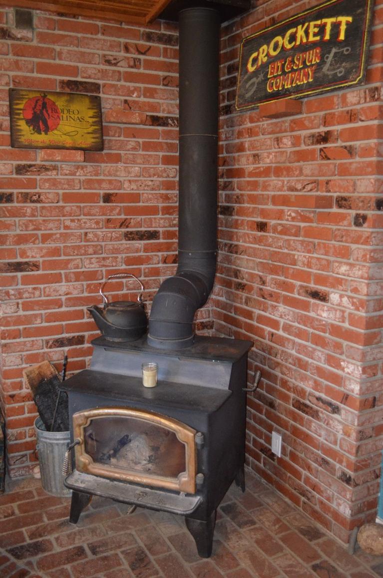 22109 Mariposa Road Tehachapi, CA 93561 - Photo 16 of 55 Gallery Image 16
