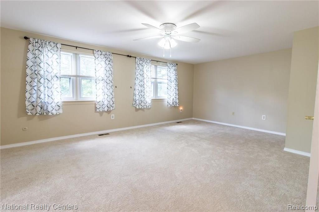 752 Lion Street Rochester Hills, MI 48307 - Photo 19 of 24