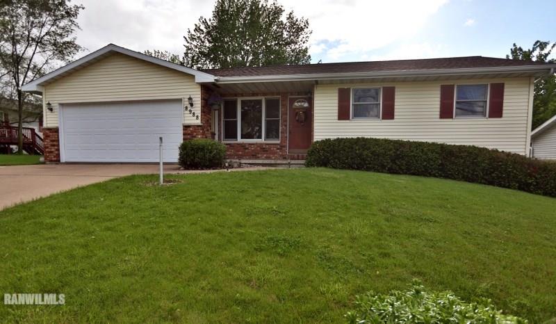 8988 Badger Road East Dubuque, IL 61025 - Photo 1 of 22 Gallery Image 1