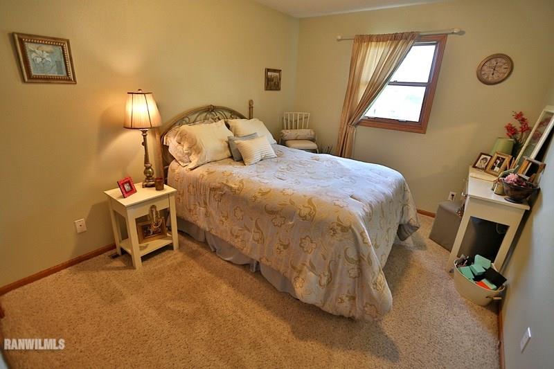 8988 Badger Road East Dubuque, IL 61025 - Photo 15 of 22 Gallery Image 15
