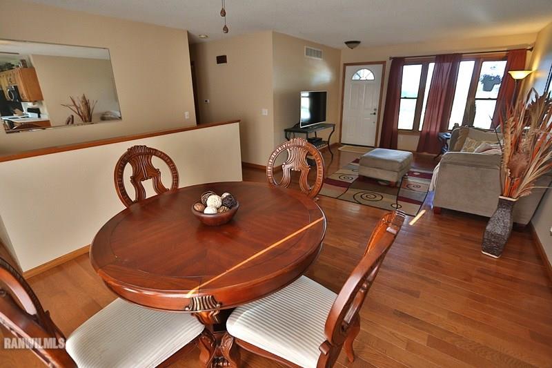 8988 Badger Road East Dubuque, IL 61025 - Photo 6 of 22 Gallery Image 6