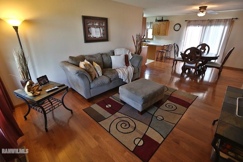 8988 Badger Road East Dubuque, IL 61025 - Photo 10 of 22 Gallery Image 10