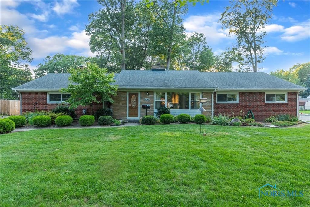 5161 Pawnee Road Toledo, OH 43613 - Photo 2 of 50 Gallery Image 2