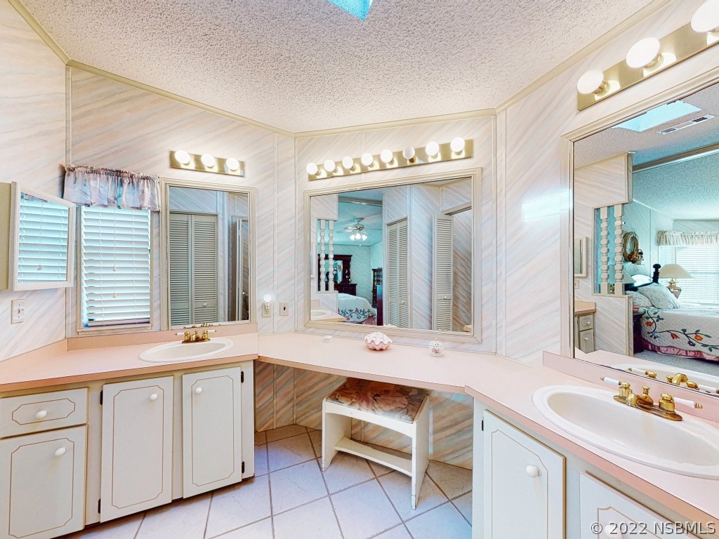 609 Navigators Way Edgewater, FL 32141 - Photo 18 of 38 Gallery Image 18