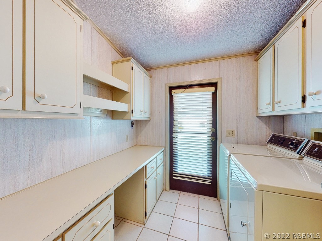 609 Navigators Way Edgewater, FL 32141 - Photo 3 of 38 Gallery Image 3