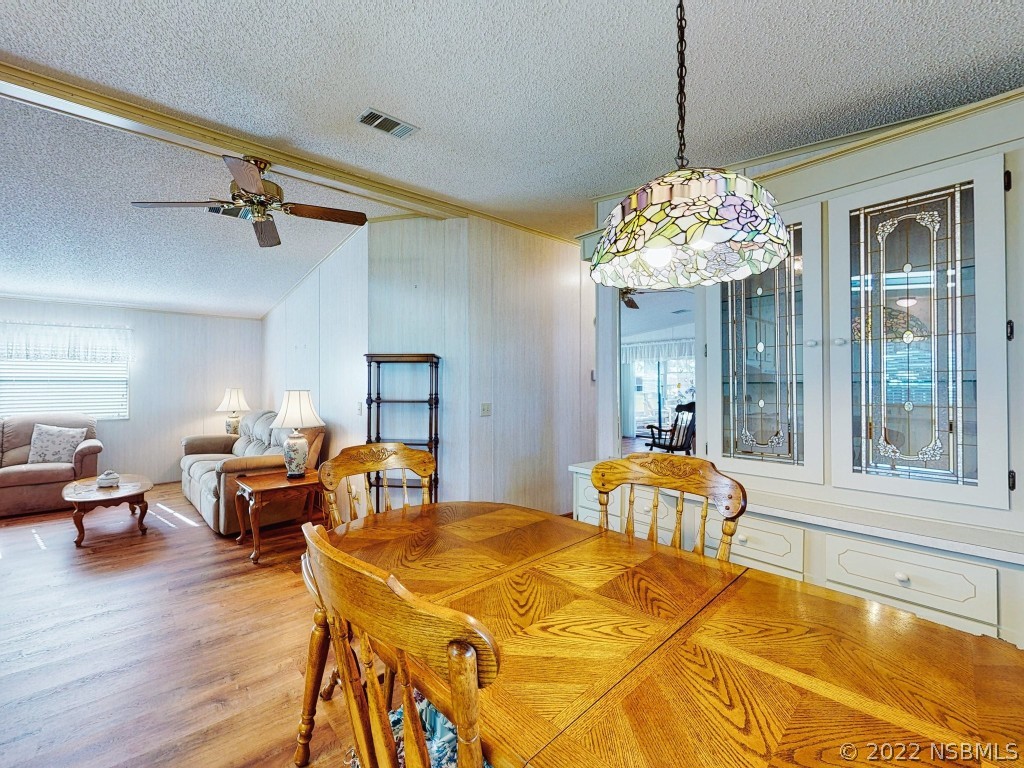 609 Navigators Way Edgewater, FL 32141 - Photo 5 of 38 Gallery Image 5