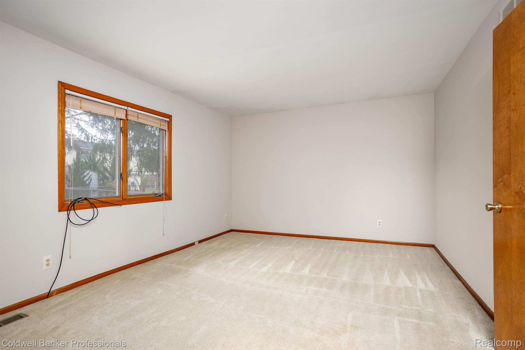 8571 Mannington Road Canton, MI 48187 - Photo 25 of 37 Primary Bedroom