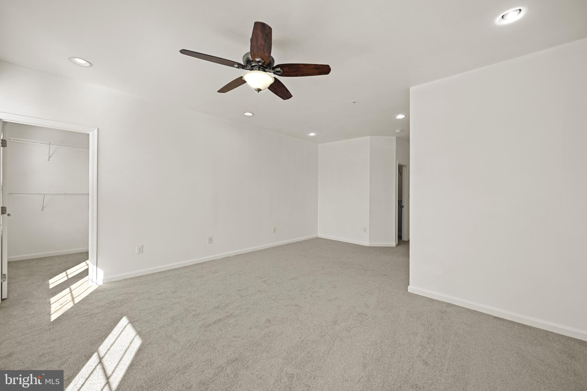 25928 Racing Sun Drive Aldie, VA 20105 - Photo 12 of 32 Primary Bedroom Suite