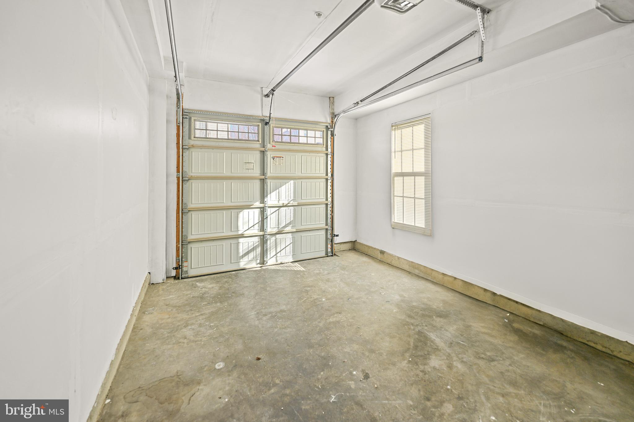 25928 Racing Sun Drive Aldie, VA 20105 - Photo 23 of 32 Attached Garage