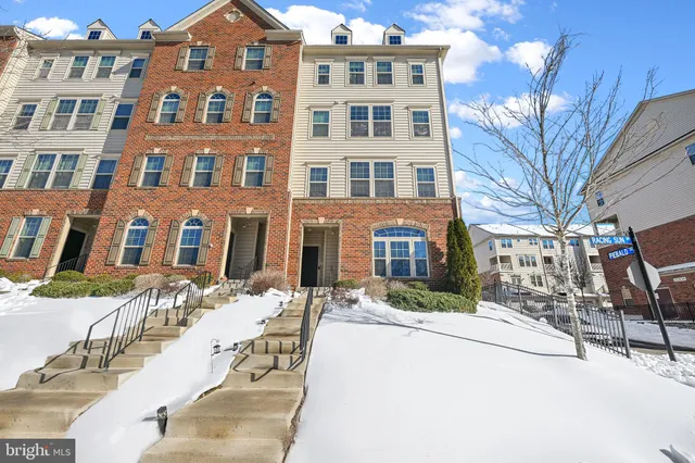 $499,900 | 25928 Racing Sun Drive, Unit 12J, Aldie, VA 20105