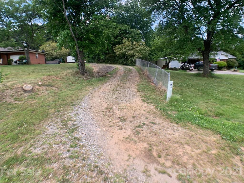 1316 Georgetown Road Lincolnton, NC 28092 - Photo 2 of 5 Gallery Image 2