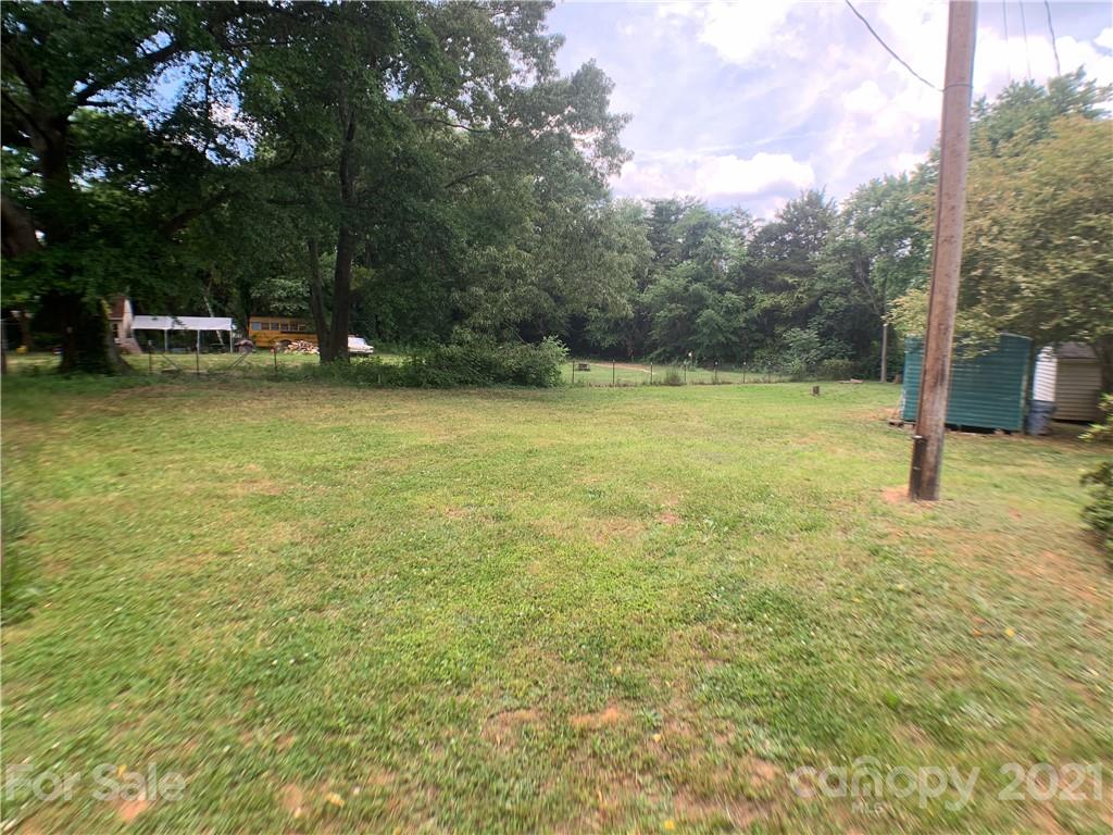 1316 Georgetown Road Lincolnton, NC 28092 - Photo 3 of 5 Gallery Image 3
