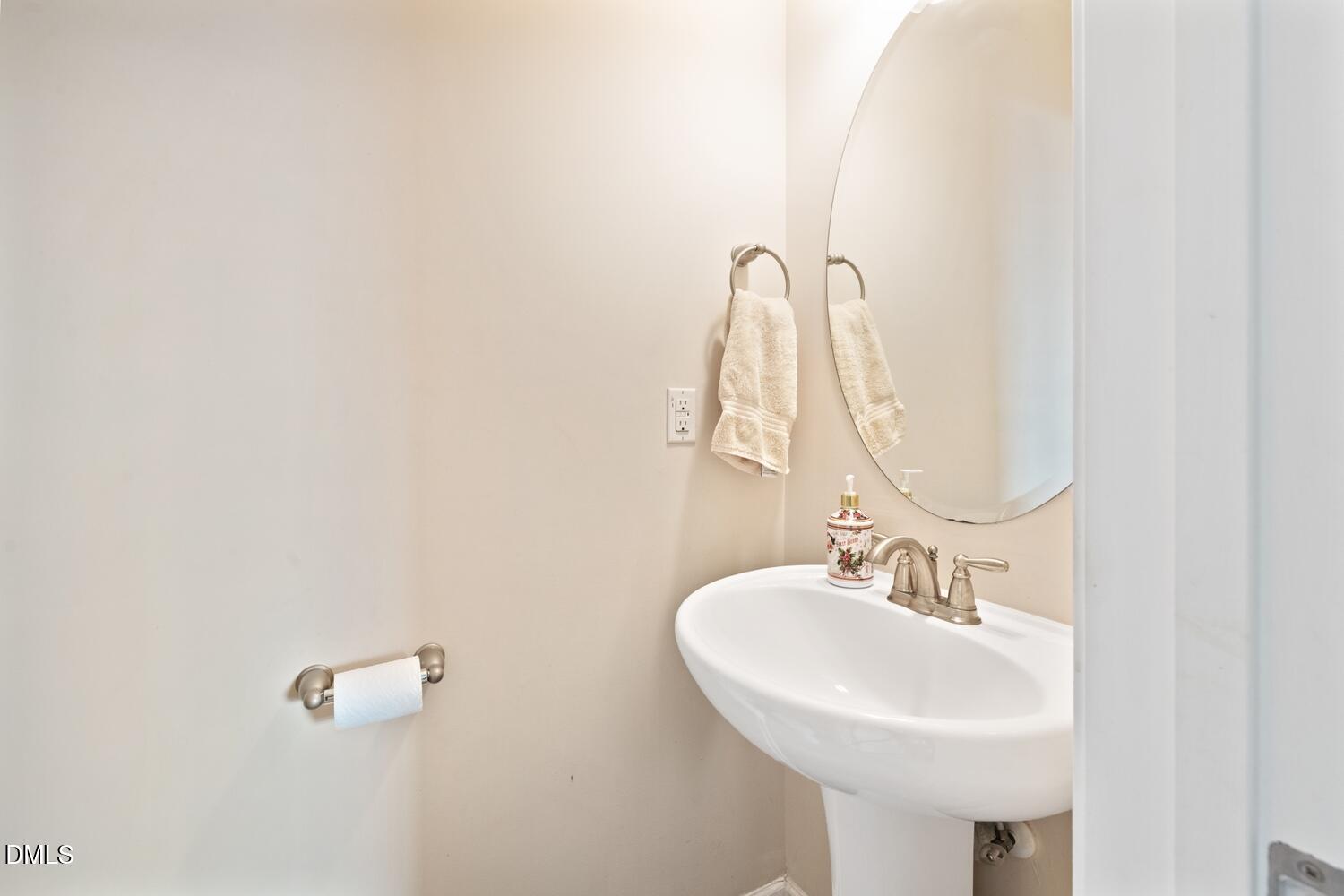 8147 Feldwig Place Raleigh, NC 27616 - Photo 20 of 54 ONE_7992