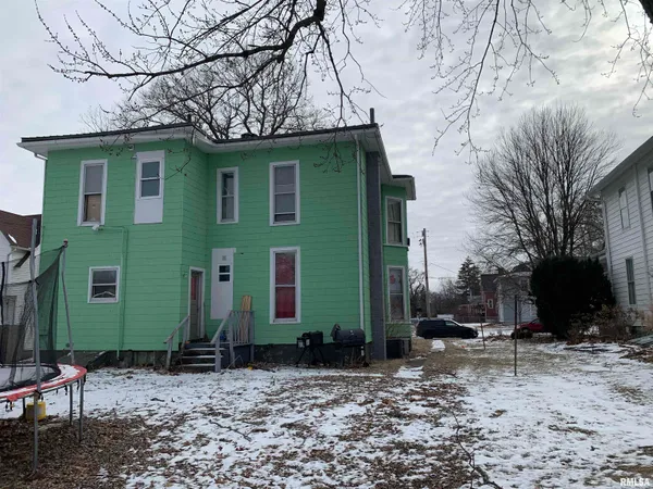 $117,500 | 310 East Detroit Avenue, Monmouth, IL 61462