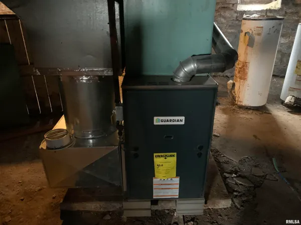 $117,500 | 310 East Detroit Avenue, Monmouth, IL 61462