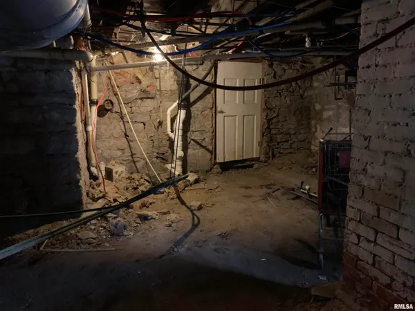 $117,500 | 310 East Detroit Avenue, Monmouth, IL 61462