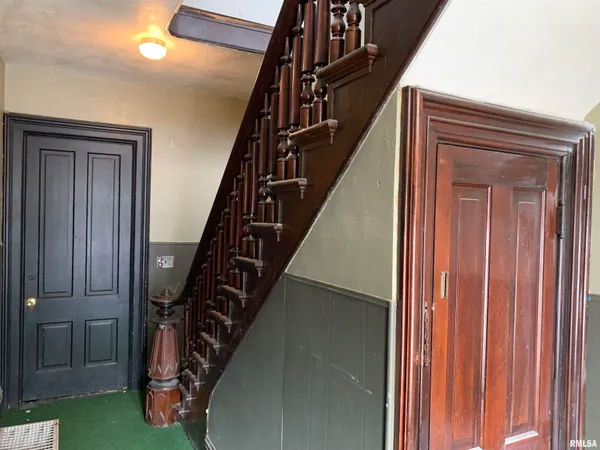 $117,500 | 310 East Detroit Avenue, Monmouth, IL 61462