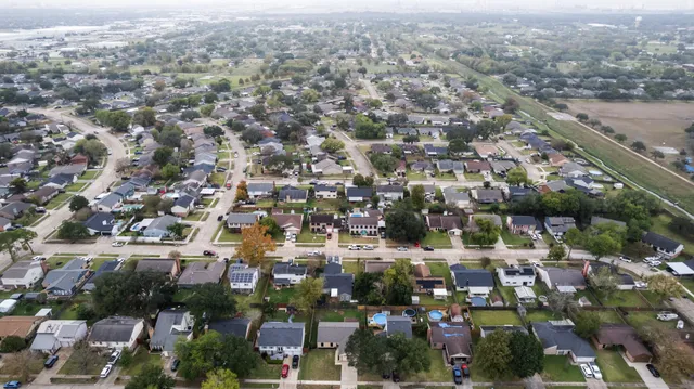 $225,000 | 5434 Sugar Creek Drive, La Porte, TX 77571