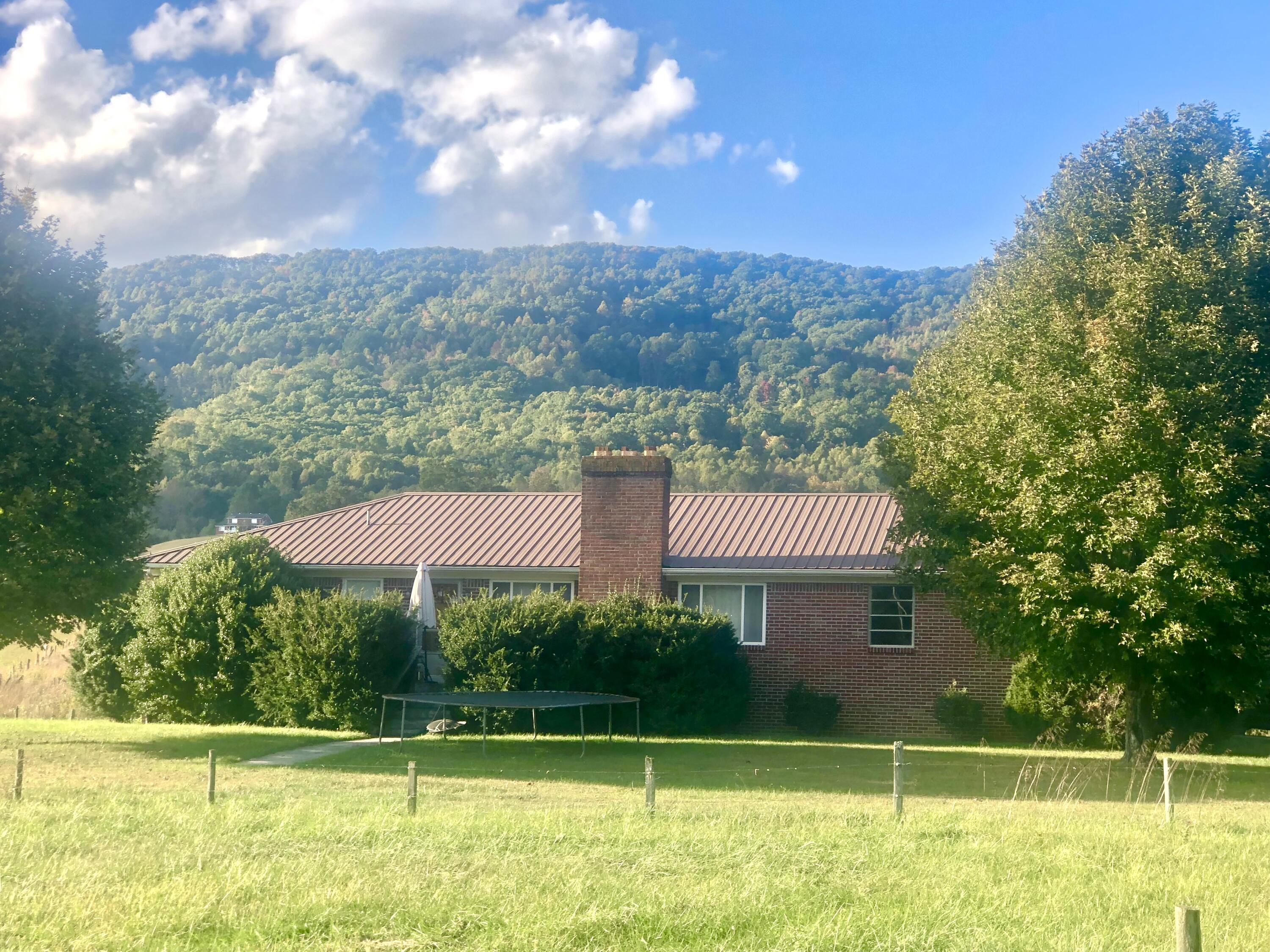 2352 Pattonsville Road Duffield, VA 24244 - Photo 1 of 19 C49ABDF2-1709-437F-B589-943EAF665DCA
