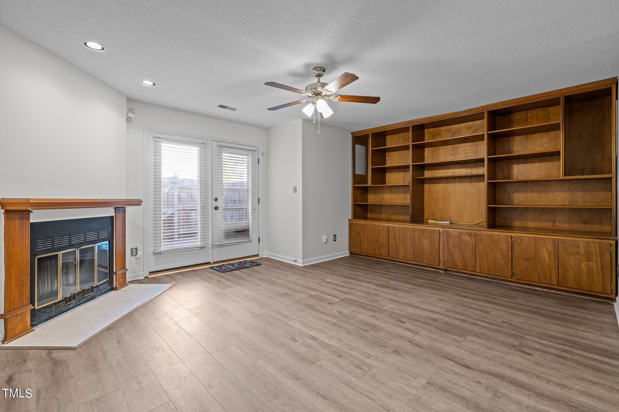 1706 Township Circle Raleigh, NC 27609 - Photo 11 of 38 25-web-or-mls-5Z8A3437