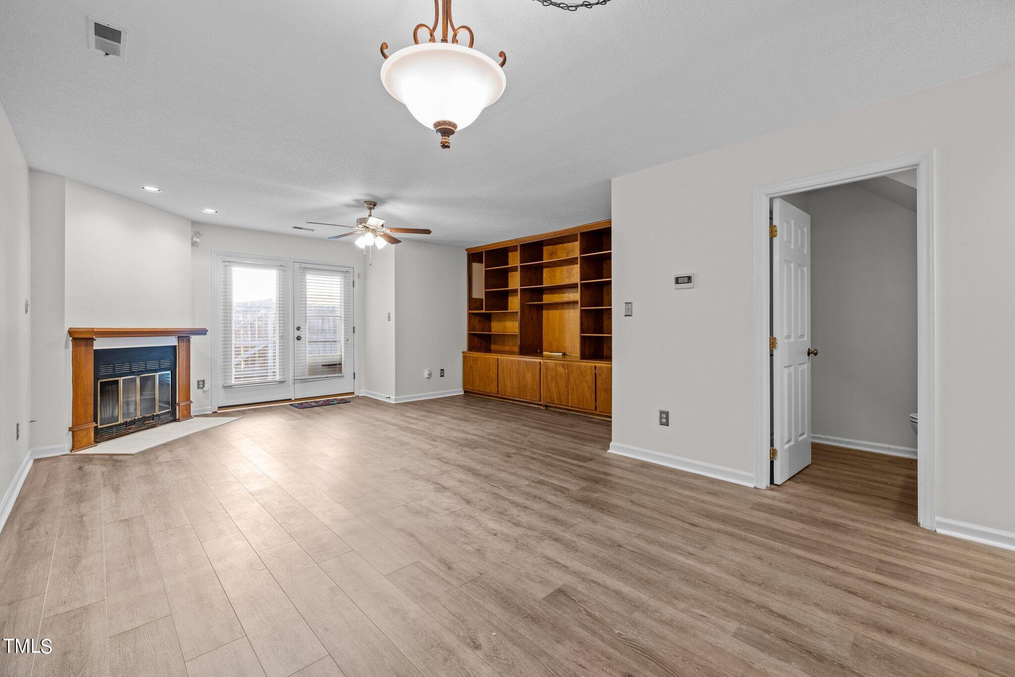 1706 Township Circle Raleigh, NC 27609 - Photo 10 of 38 24-web-or-mls-5Z8A3434