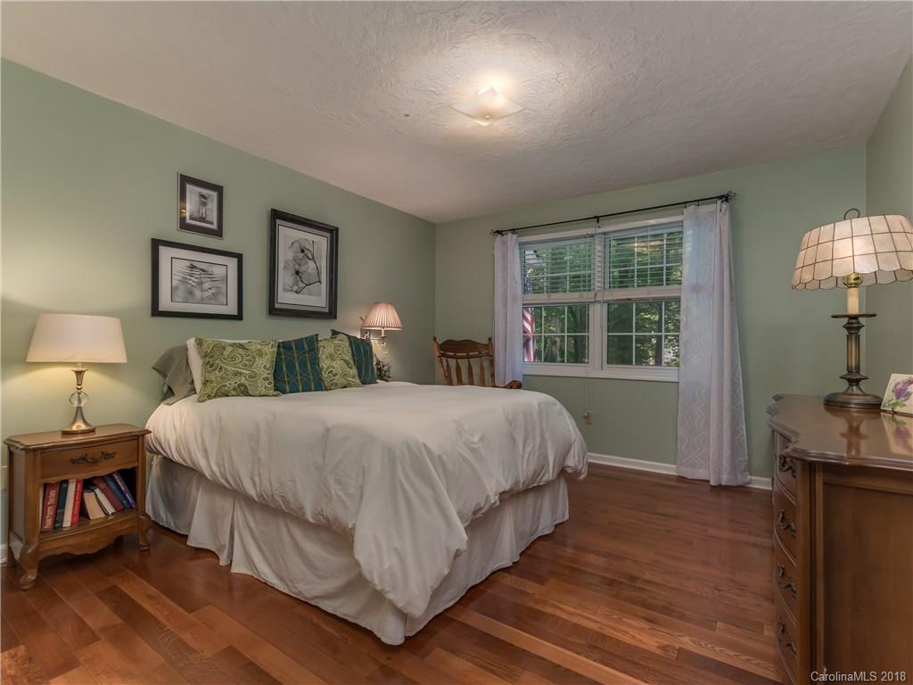 329 Thomas Road Hendersonville, NC 28739 - Photo 19 of 34 Gallery Image 19