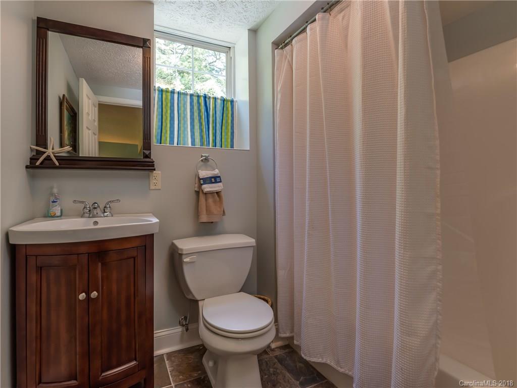 329 Thomas Road Hendersonville, NC 28739 - Photo 25 of 34 Gallery Image 25
