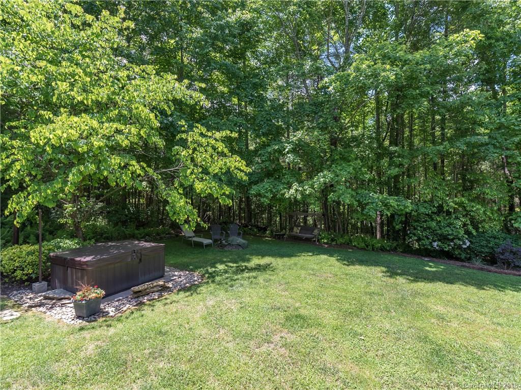 329 Thomas Road Hendersonville, NC 28739 - Photo 28 of 34 Gallery Image 28