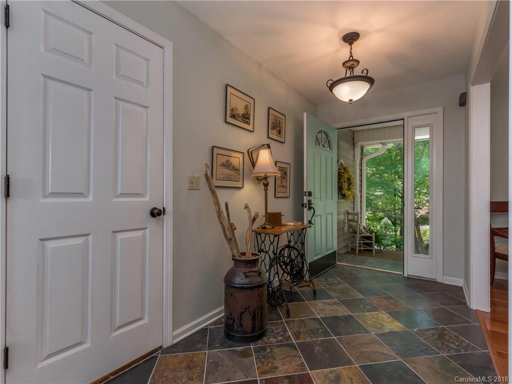 329 Thomas Road Hendersonville, NC 28739 - Photo 4 of 34 Gallery Image 4