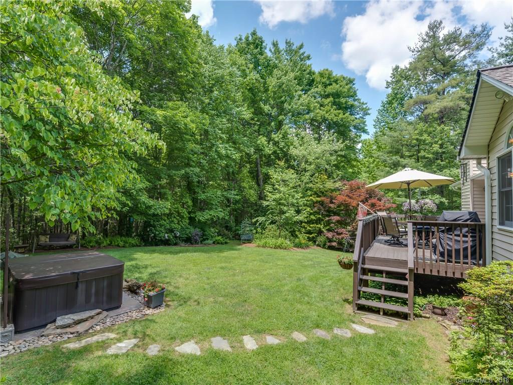329 Thomas Road Hendersonville, NC 28739 - Photo 31 of 34 Gallery Image 31