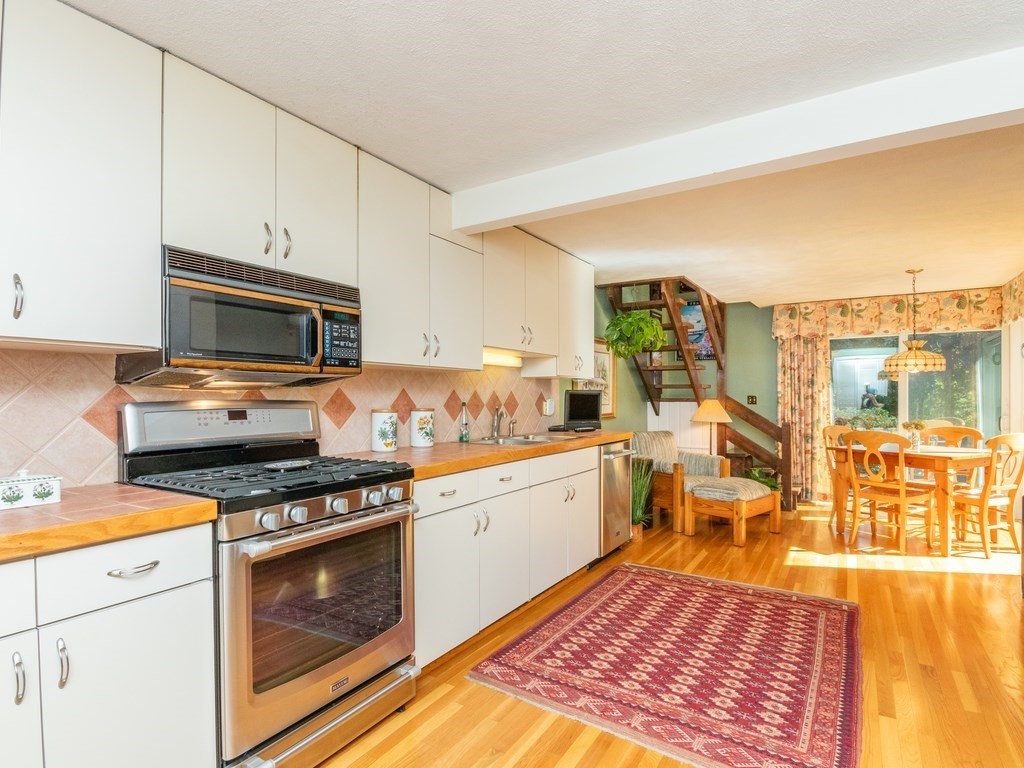 24 Fuller Brook Road Wellesley, MA 02482 - Photo 10 of 42 Gallery Image 10
