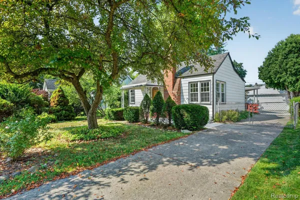 $165,000 | 28805 Melvin Street, Roseville, MI 48066