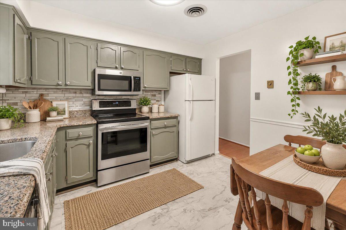 7016 Basswood Road Frederick, MD 21703 - Photo 12 of 73 Gallery Image 12
