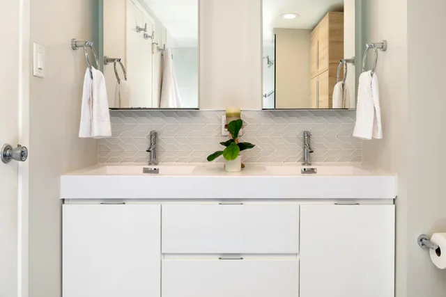 $648,000 | 1555 Lakeside Drive, Unit 184, Oakland, CA 94612