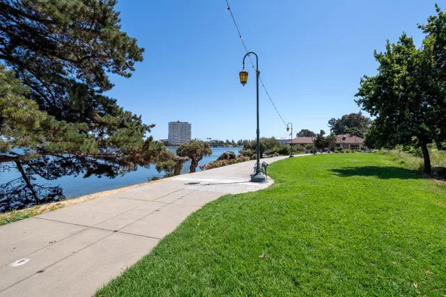 $648,000 | 1555 Lakeside Drive, Unit 184, Oakland, CA 94612