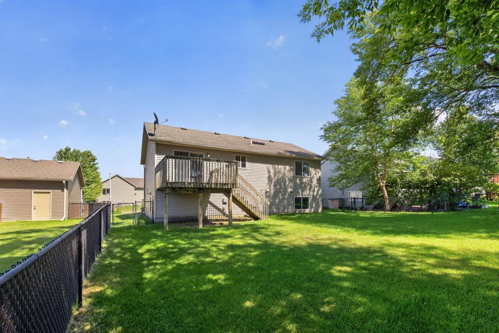 3909 46 Avenue Northwest Rochester, MN 55901 - Photo 3 of 36