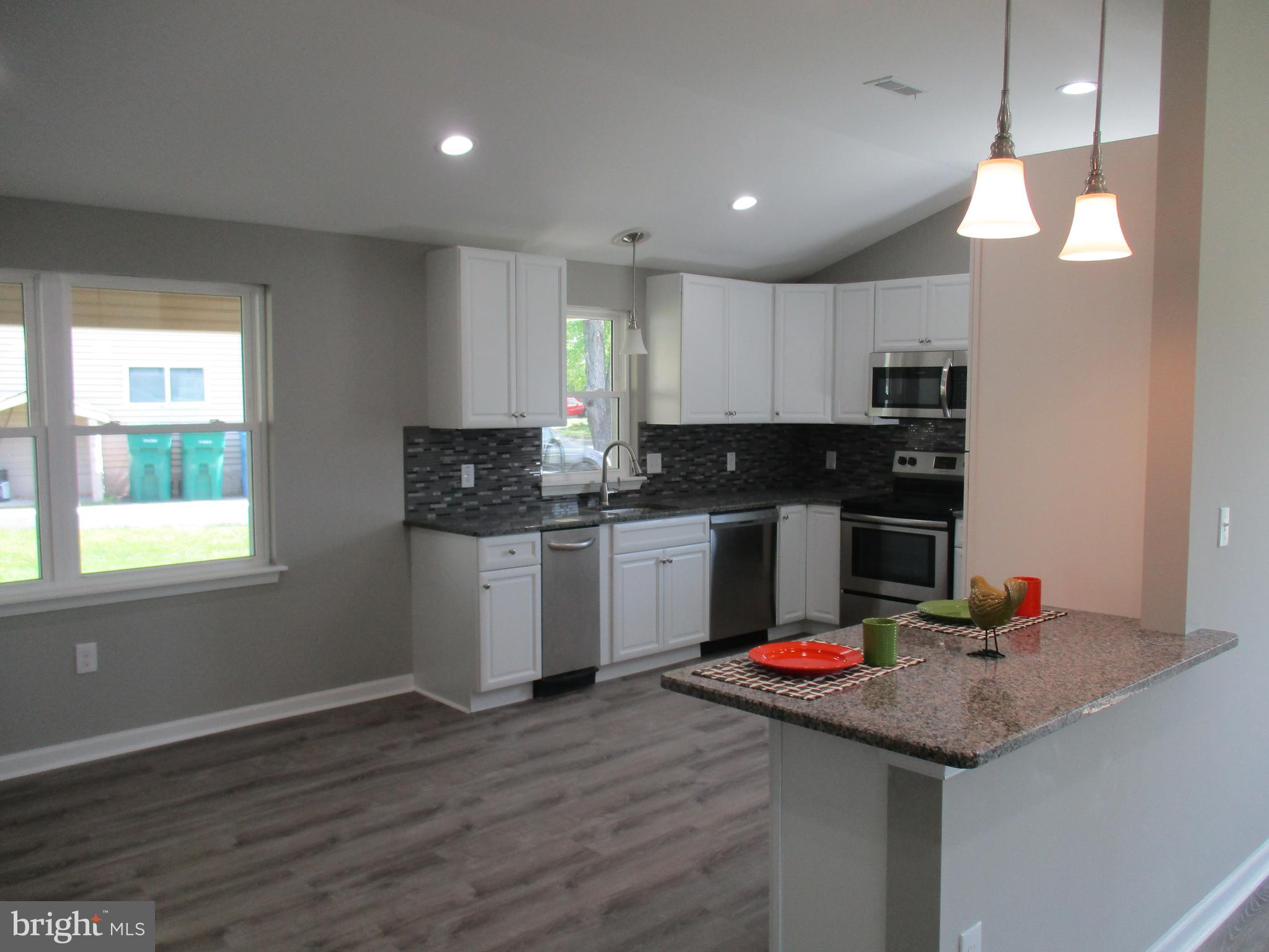 109 Border Rock Road Levittown, PA 19057 - Photo 18 of 51 Gallery Image 18