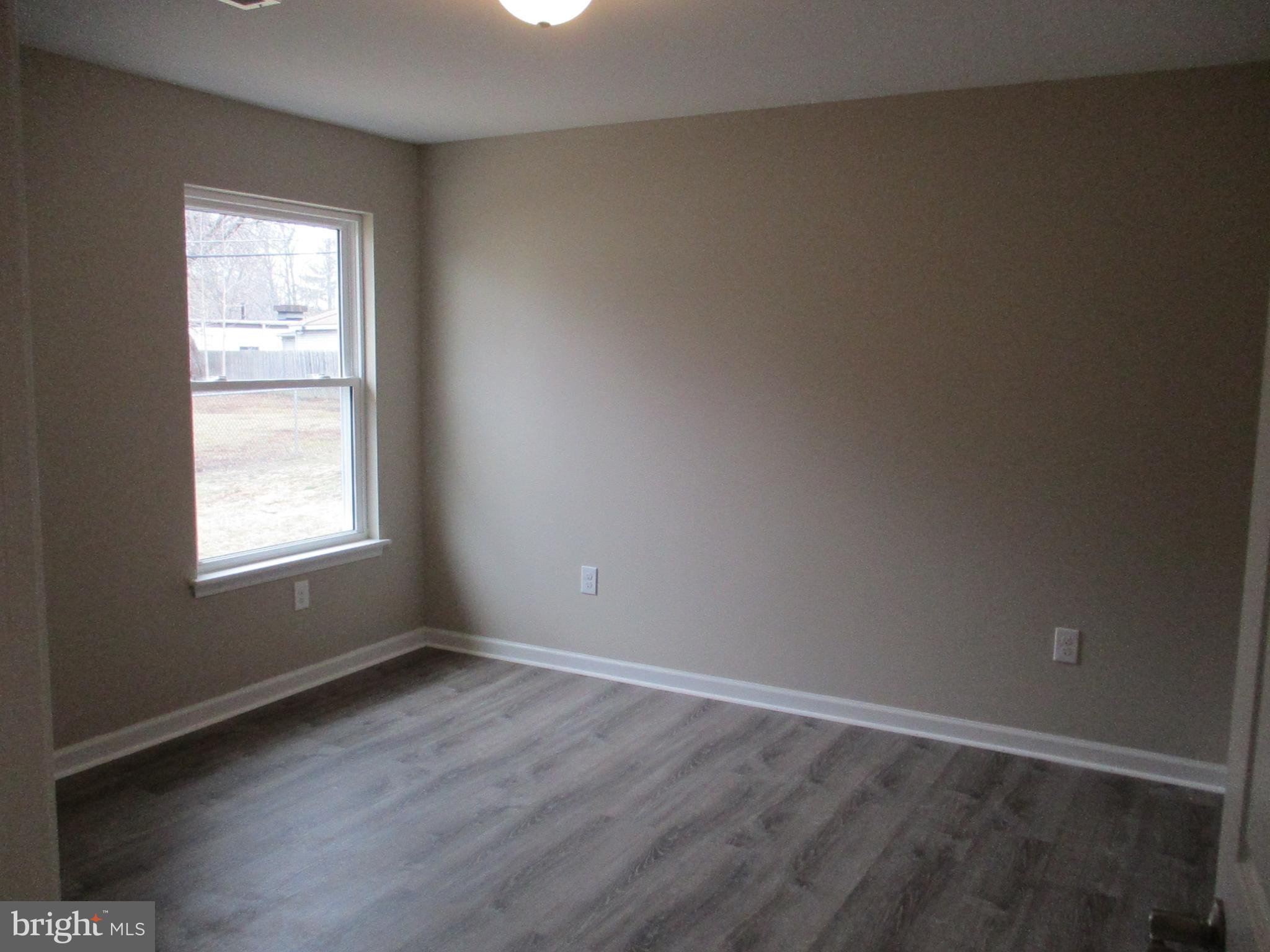 109 Border Rock Road Levittown, PA 19057 - Photo 30 of 51 Gallery Image 30