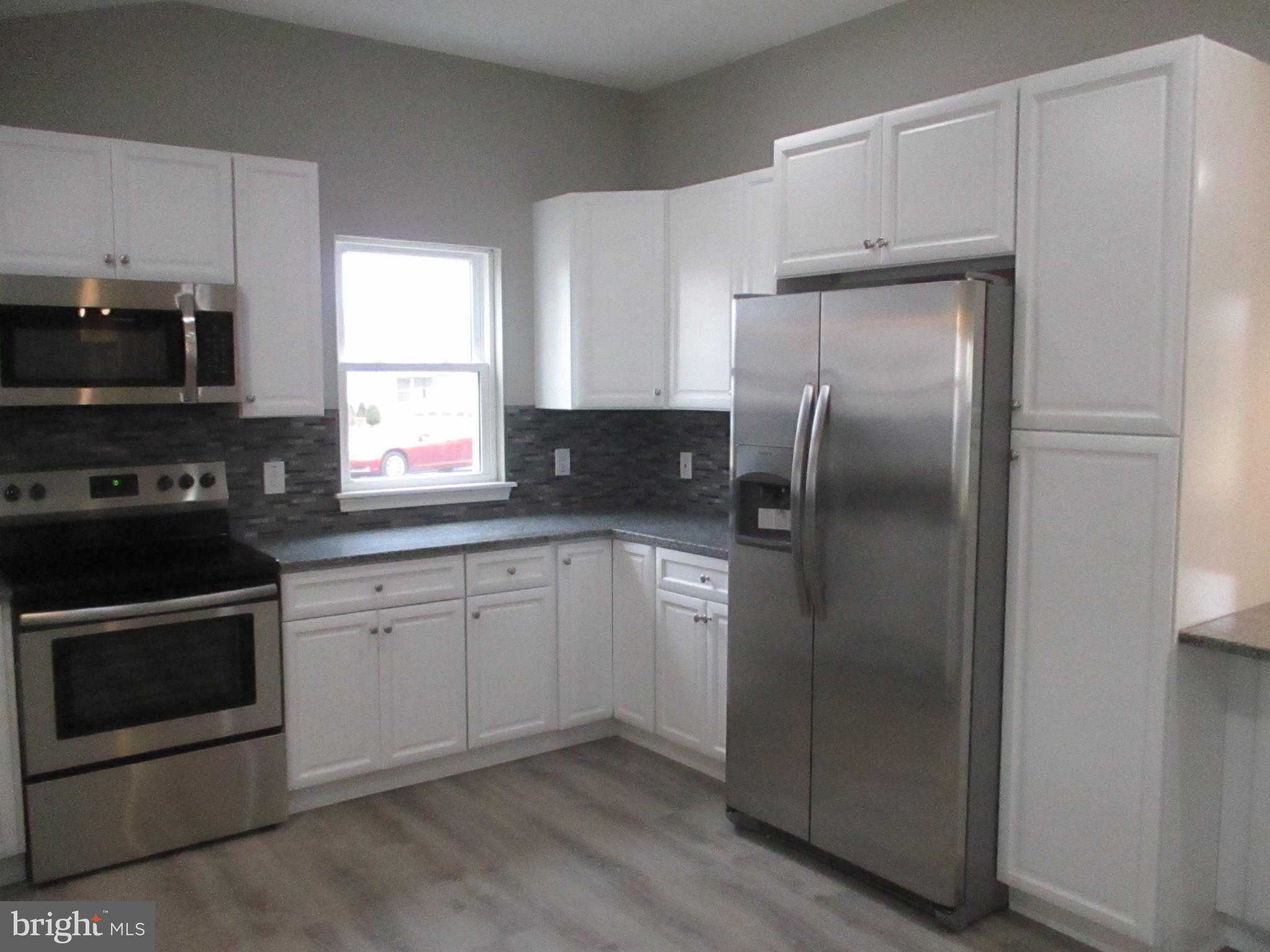109 Border Rock Road Levittown, PA 19057 - Photo 8 of 51 Gallery Image 8