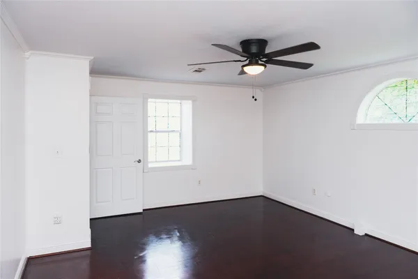 $11,000 | 3245 West Highway 6, Alvin, TX 77511