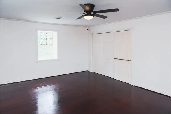 $11,000 | 3245 West Highway 6, Alvin, TX 77511