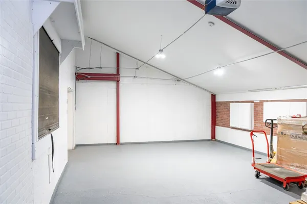 $11,000 | 3245 West Highway 6, Alvin, TX 77511