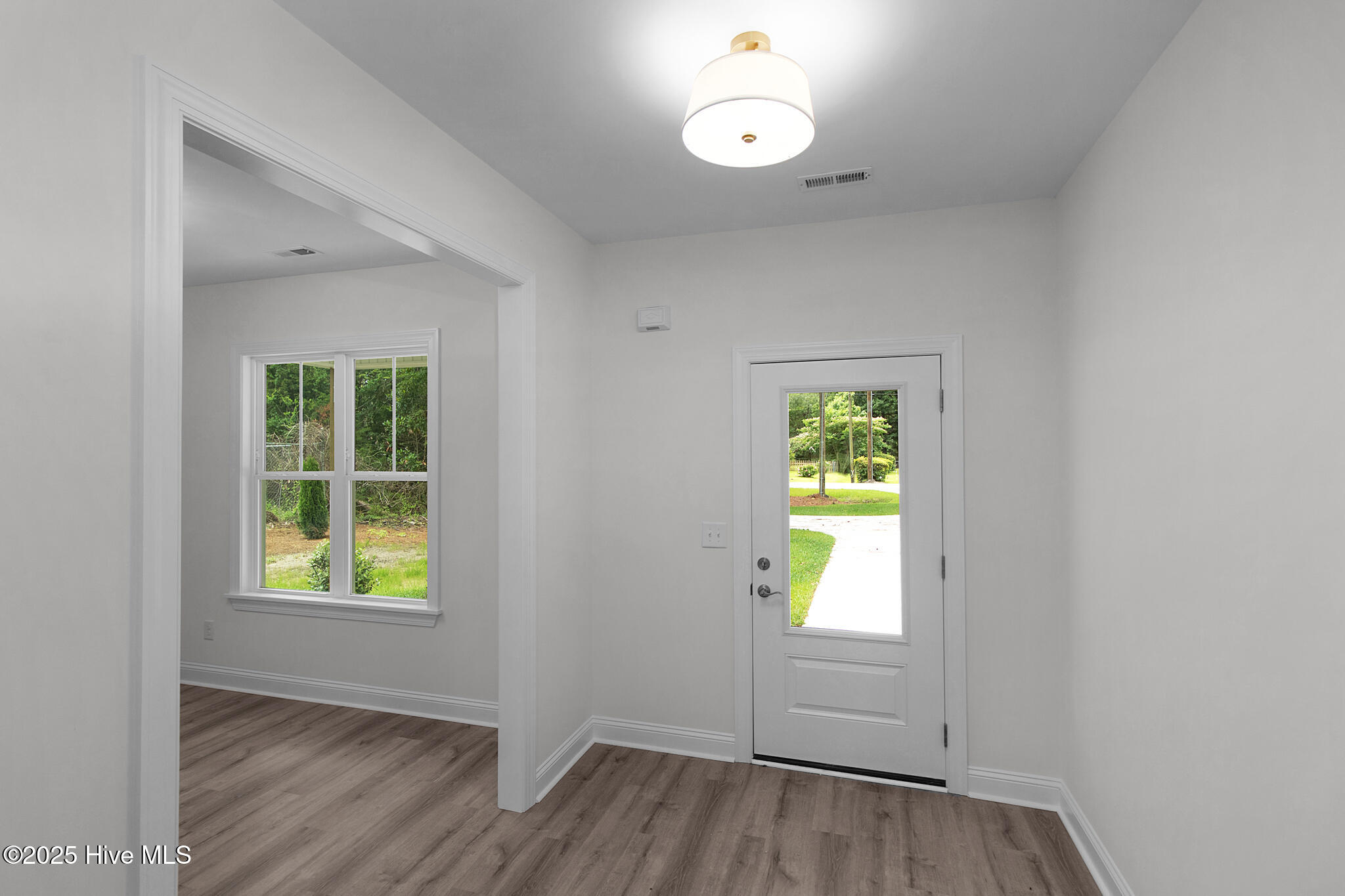 357 McCabe Road Morehead City, NC 28557 - Photo 13 of 30 Entryway