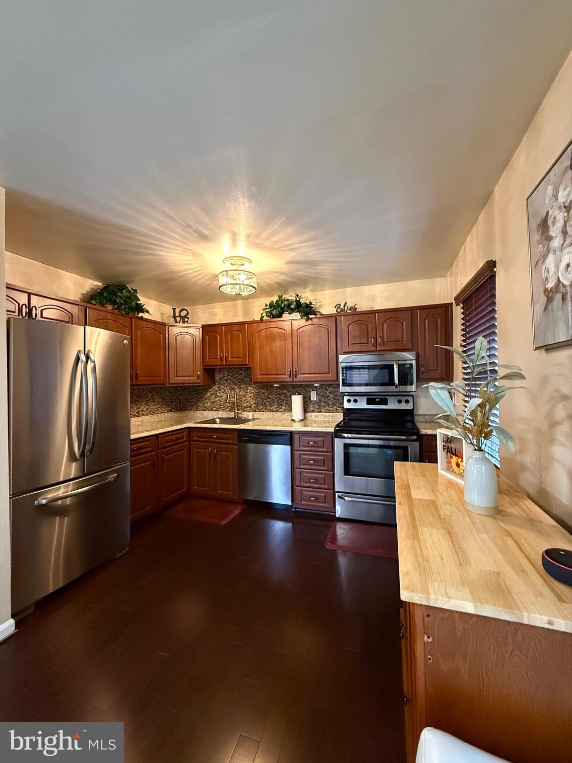 1014 Cape Splitt Harbour Pasadena, MD 21122 - Photo 6 of 21