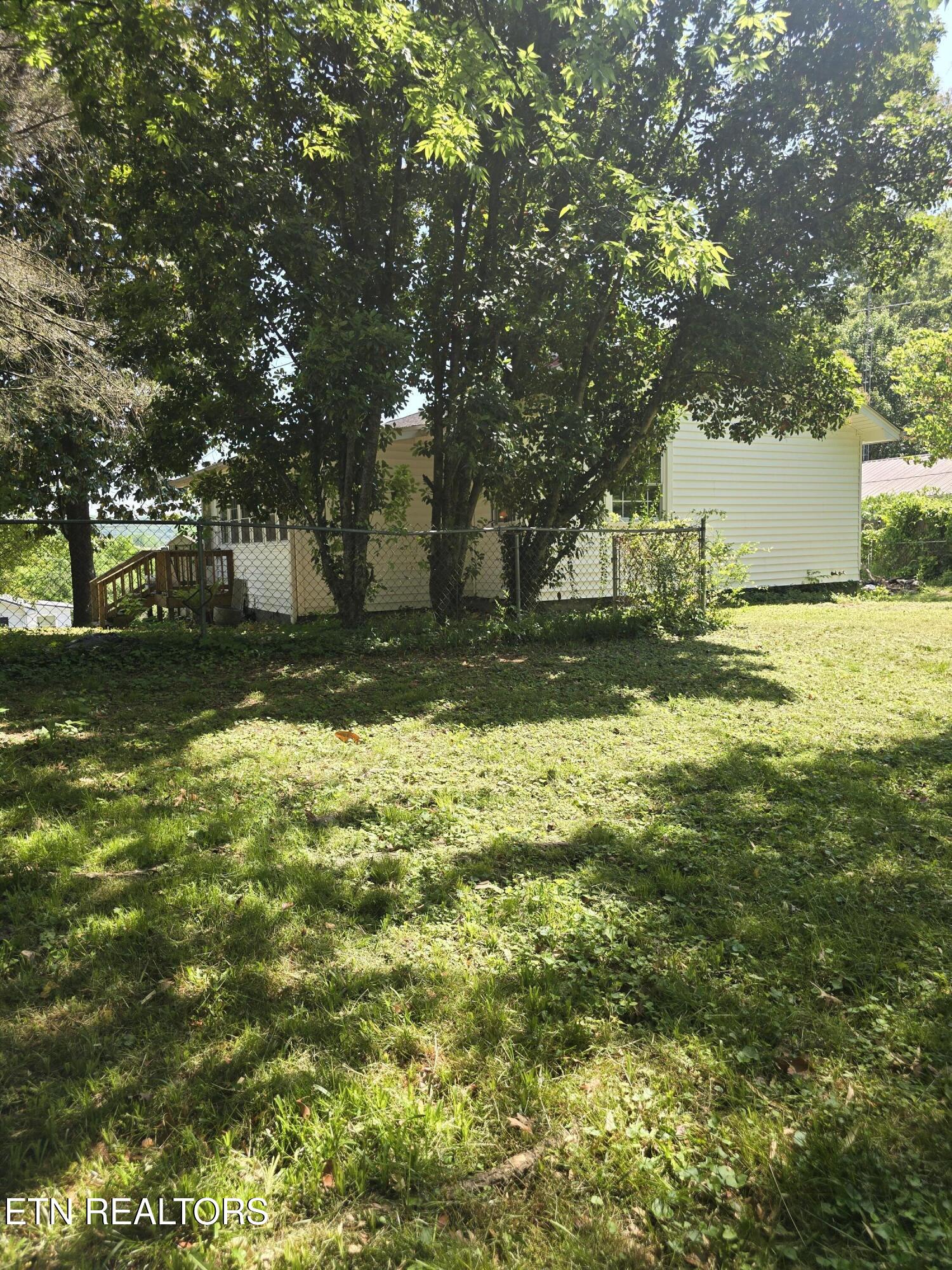 205 East Tennessee Avenue Oak Ridge, TN 37830 - Photo 3 of 20 1000060593