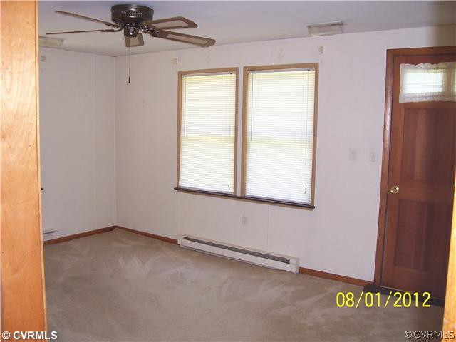 16213 Sandy Ford Road Chesterfield, VA 23838 - Photo 6 of 10 Living Room