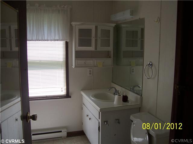 16213 Sandy Ford Road Chesterfield, VA 23838 - Photo 10 of 10 Bathroom